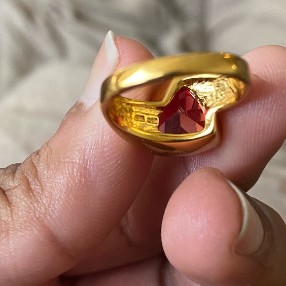 S925 Trillion Cut Ruby Ring - Picture 4 of 12